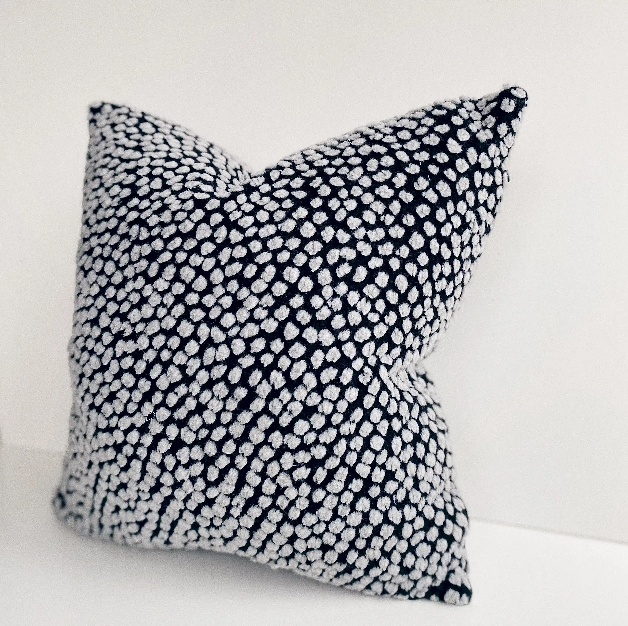 Puantiyeli Yastık Serisi